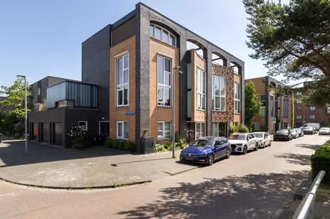 Tussenwoning te koop: W.G. Witteveenplein 69, Kop van Zuid - Entrepot Rotterdam