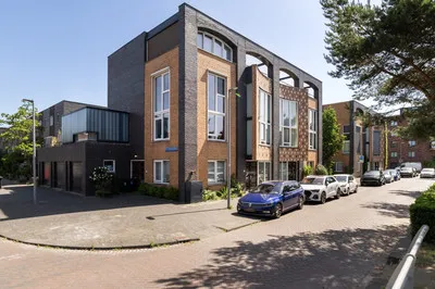 Tussenwoning te koop: W.G. Witteveenplein 69, Kop van Zuid - Entrepot Rotterdam