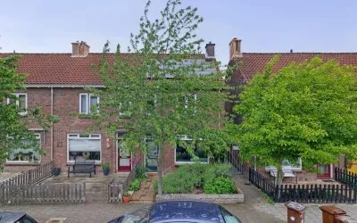 Hoekwoning te koop: W.J. Bossenbroekstraat 48, Zuilen-Noord Utrecht