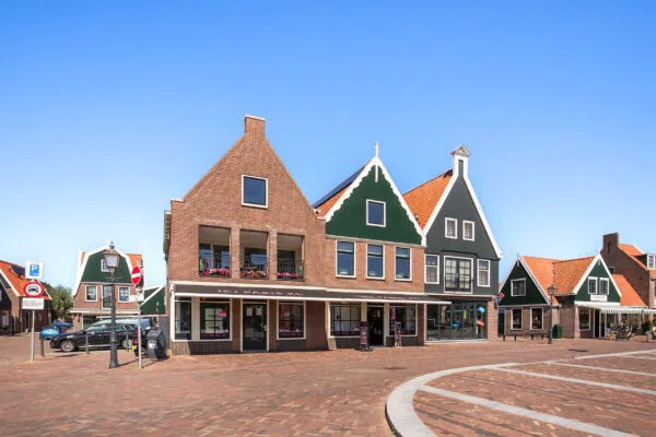 Woning te koop: W J Tuijnstraat 7/-ZEESTRAAT, Volendam