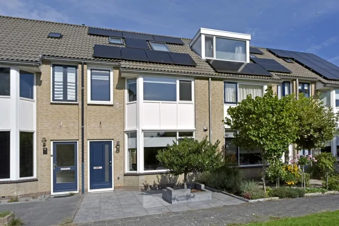 Tussenwoning te koop: W. Ontzigtstraat 6, Ter Aar