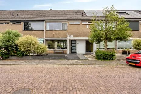 Tussenwoning te koop: W.P. Speelmanstraat 23, Verzetsheldenbuurt Zwijndrecht