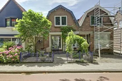 Semi-detached for sale: W. Snelliusweg 16, Corridor-West Zwijndrecht