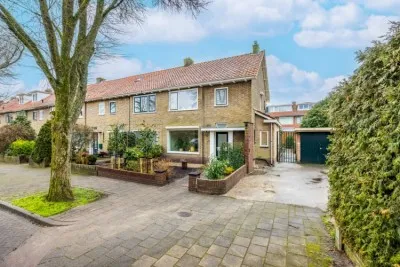 Hoekwoning te koop: W.C. Bradelaan 29, Hilversum