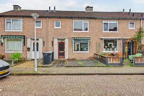 Tussenwoning te koop: W.C. Schoutenstraat 23, Bentveld-Bultserve Enschede