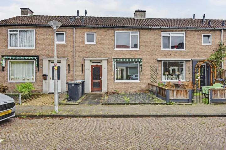 Tussenwoning te koop: W.C. Schoutenstraat 23, Bentveld-Bultserve Enschede