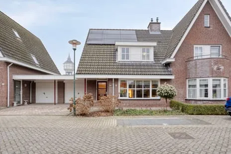 Tussenwoning te koop: W.F. Hermanslaan 16, Oostmolenpark Kloetinge (Gem. Goes)