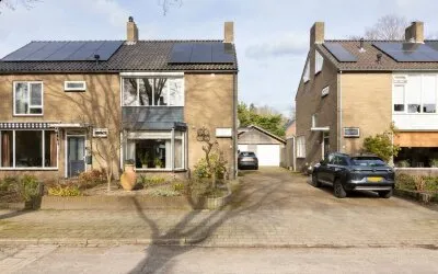 Twee-onder-één-kap te koop: W.J. Bitterstraat 62, Zeeheldenbuurt Ede