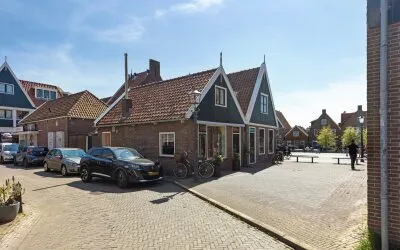 Tussenwoning te koop: W J Tuijnstraat 1, Volendam-Oude kom Volendam