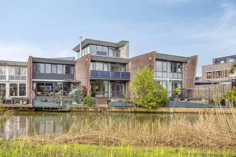 Tussenwoning te koop: Waaierpalmstraat 3, Azië Purmerend