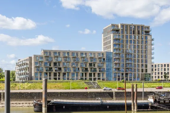 Appartement te huur: Waalbandijk 321, Biezen Nijmegen