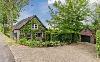 Vrijstaande woning te koop: Waaldijk 38, Herwijnen Herwijnen
