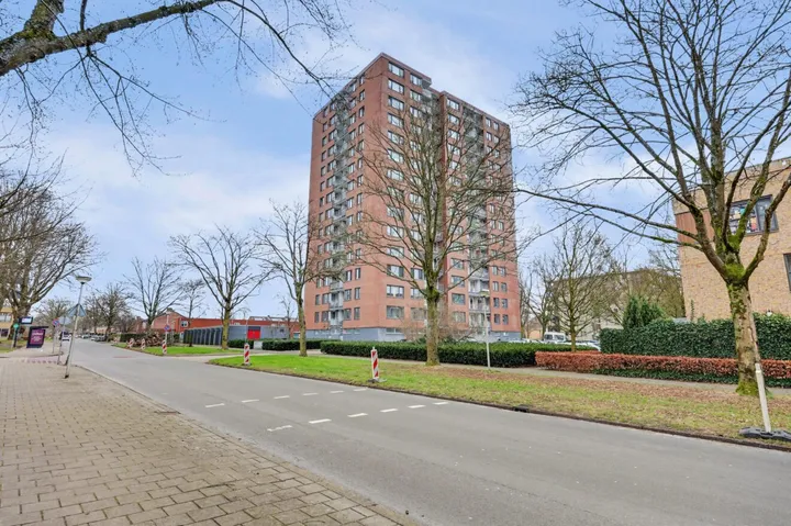 Appartement te koop: Waalstraat 241, Enschede