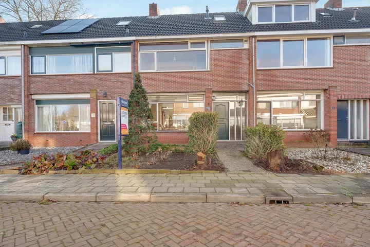 Tussenwoning te koop: Waalstraat 8, De Brake Nijverdal