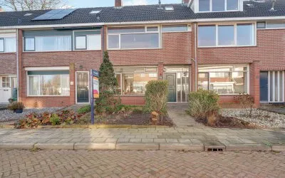 Tussenwoning te koop: Waalstraat 8, De Brake Nijverdal