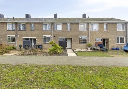 Tussenwoning te koop: Waarderstraat 2, Heijplaat Rotterdam