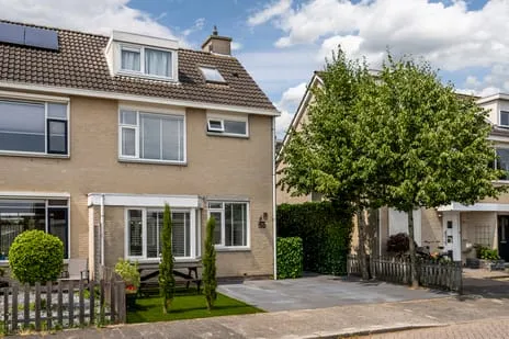 Hoekwoning te koop: Waarschapsstraat 150, Hogewey-Midden Weesp