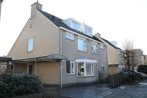 Hoekwoning te koop: Waarschapsstraat 1, Weesp
