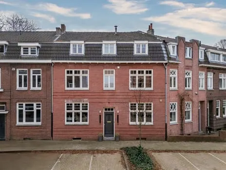 Tussenwoning te koop: Wachtpoststraat 18, Craneveld Venlo