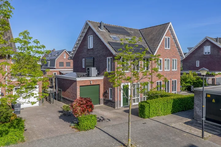 Twee-onder-één-kap te koop: Waddenweg 26, Rodenrijse Zoom Berkel En Rodenrijs