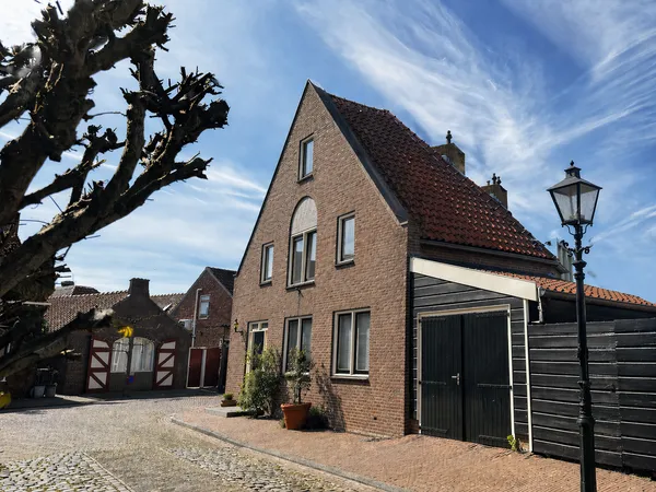 Corner house for sale: Wagenaarstraat 18, Veere Veere