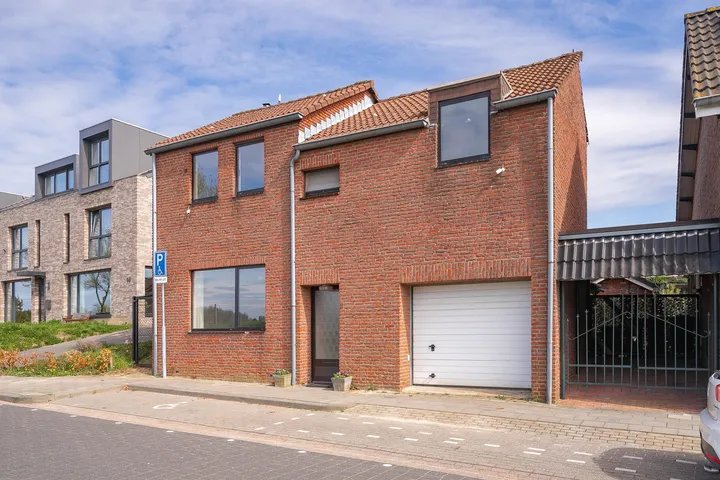 Vrijstaande woning te koop: Wagenschutsweg 8, Palemig Heerlen