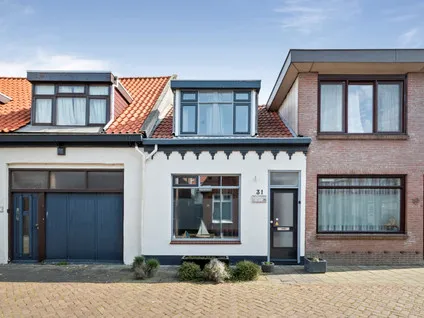 Twee-onder-één-kap te koop: Wagenstraat 31, Visbuurt Den Helder