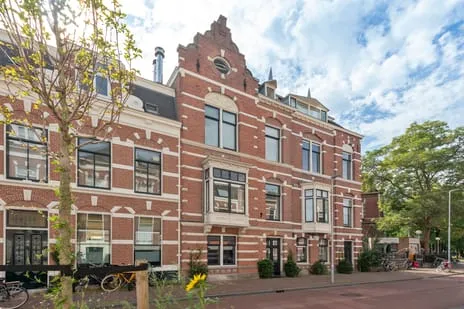Tussenwoning te koop: Wagenweg 21, Florapark Haarlem