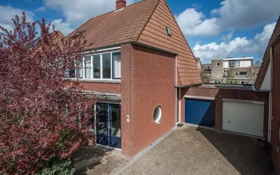 Tussenwoning te koop: Waghenaerdreef 10, Oosteindsche Ackers Bergschenhoek