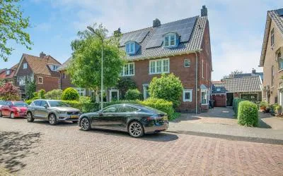 Tussenwoning te koop: Wagnerkade 67, Heemsteedse Dreef, Schildersbuurt en omgeving Heemstede