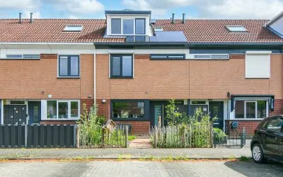 Tussenwoning te koop: Wagnerlaan 32, Nieuw-Vennep Getsewoud Zuid Nieuw-Vennep