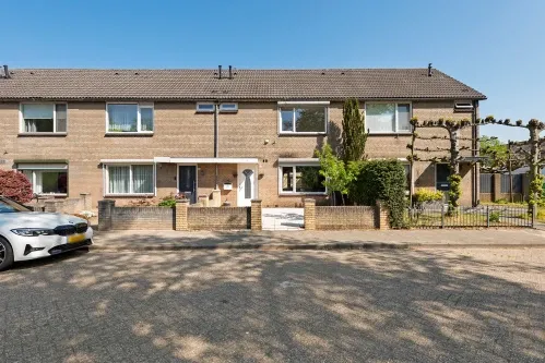 Tussenwoning te koop: Wagnerstraat 4, West 2 Dongen