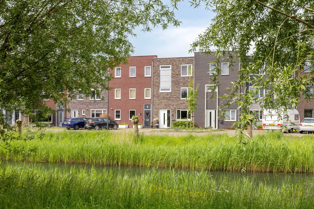 Tussenwoning te koop: Waker 7, Het Onderdijks Kampen