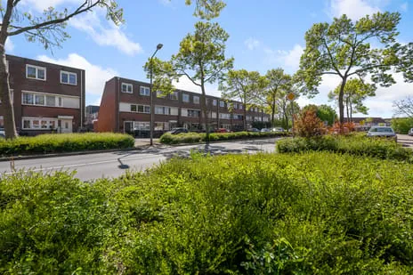 Terraced house for sale: Wakerdijk 12, De Graeffweg en omgeving Purmerend