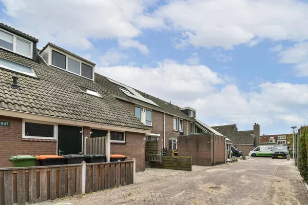 Woning te koop: Wakerstraat, Oostzaan