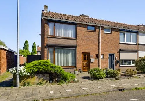 Hoekwoning te koop: Walburgisstraat 28, Biest Weert