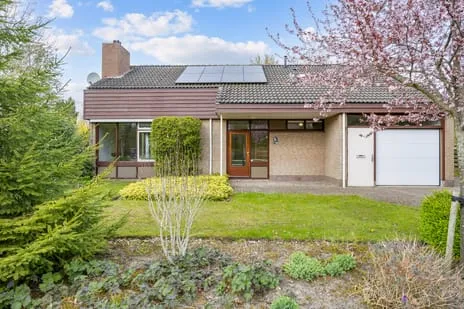 Vrijstaande woning te koop: Waldadrift 20, Bedum