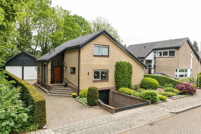 Vrijstaande woning te koop: Waldeck-Pyrmontstraat 22, Het Loo Apeldoorn