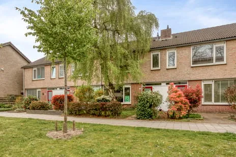Tussenwoning te koop: Waldhoornlaan 110, Grauwe Polder 1 Etten-Leur