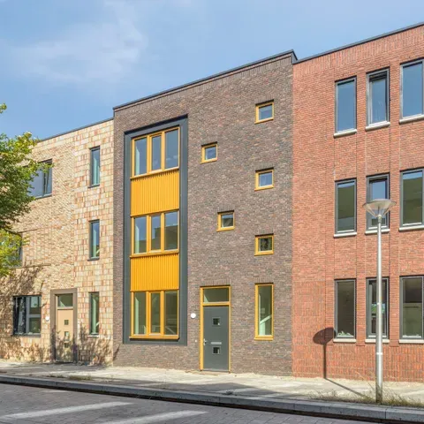Tussenwoning te koop: Walhofstraat 12, Enschede