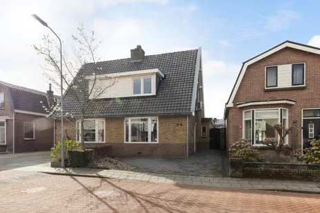 Twee-onder-één-kap te koop: Wallerstraat 47, Zilverschoon/Oranjebuurt Nijkerk