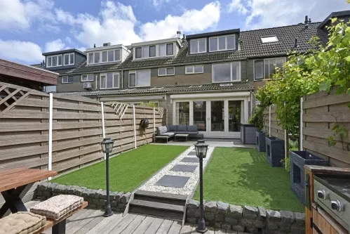 Tussenwoning te koop: Walnootstraat 32, Aardam West Ter Aar