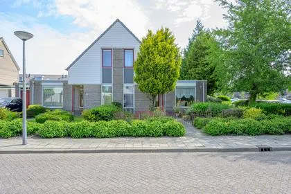 Semi-detached for sale: Walstro 2, Abbekerk Centrum Abbekerk