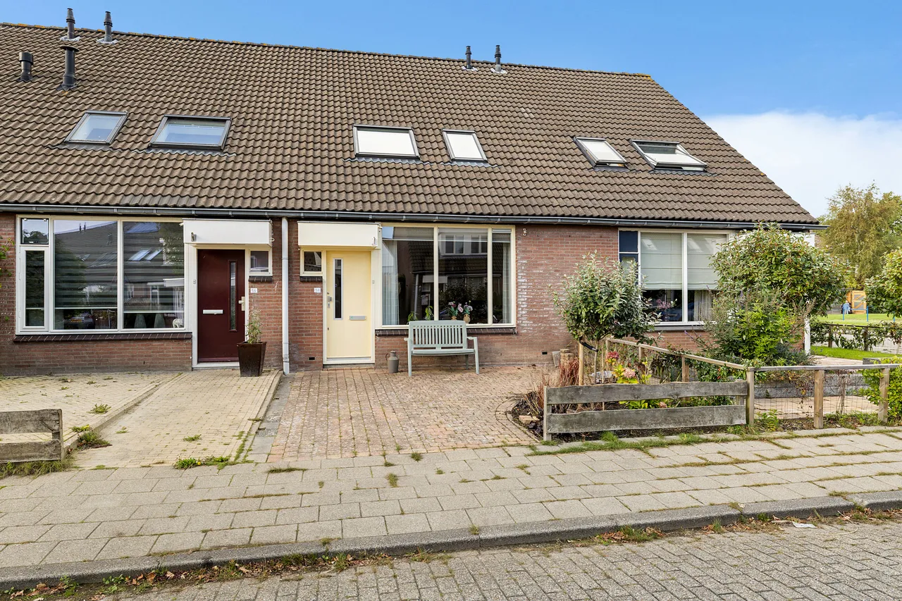 Tussenwoning te koop: Walstro 54, Sneek