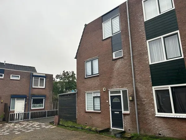 Hoekwoning te huur: Walstroodonk 22, Donken Spijkenisse