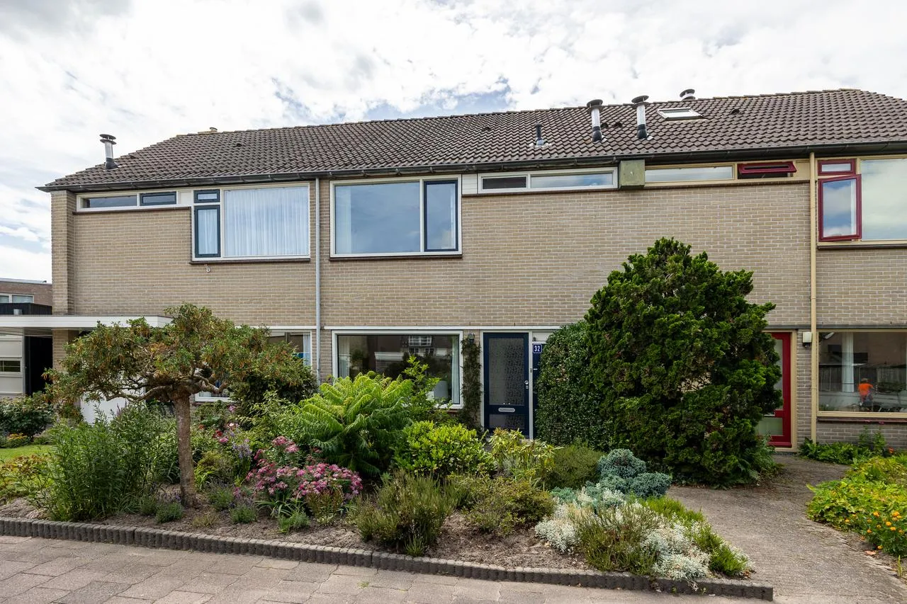 Tussenwoning te koop: Walter van Amersfoortstraat 32, Achterveld