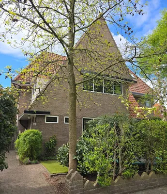 Twee-onder-één-kap te koop: Waltherlaan 16, Bussum