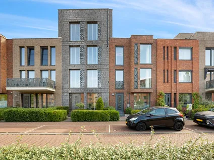 Tussenwoning te koop: Wandeloordlaan 24, Nieuw Crooswijk Rotterdam