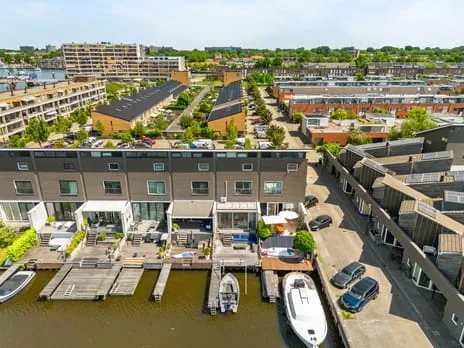 Tussenwoning te koop: Wangerooge 16, Het Eiland Zaandam