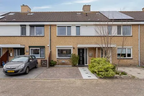 Terraced house for sale: Wanmolen 51, Wittens Hoeck Hellevoetsluis